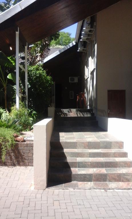 Rustenburg Guesthouse エクステリア 写真