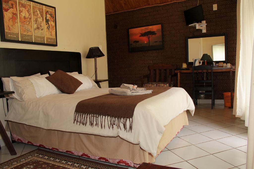 Rustenburg Guesthouse エクステリア 写真