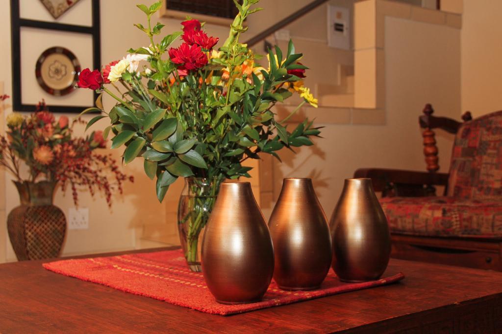Rustenburg Guesthouse エクステリア 写真